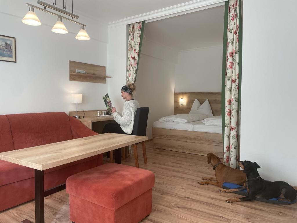 Hotel Reitzentrum Hausruckhof Ampflwang im Hausruckwald Luaran gambar